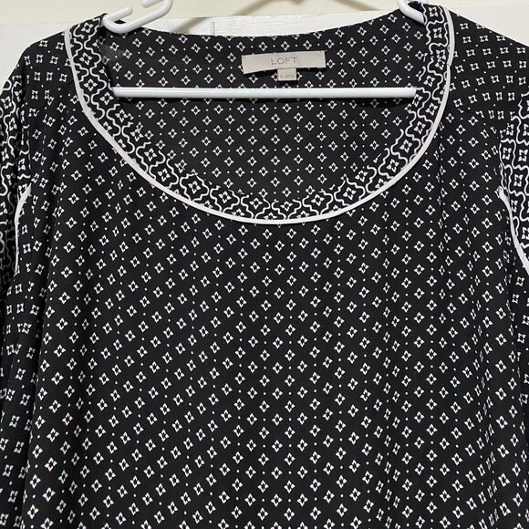 Loft long sleeve, black & white tunic w/varigated patterns, size XL - Picture 2 of 9